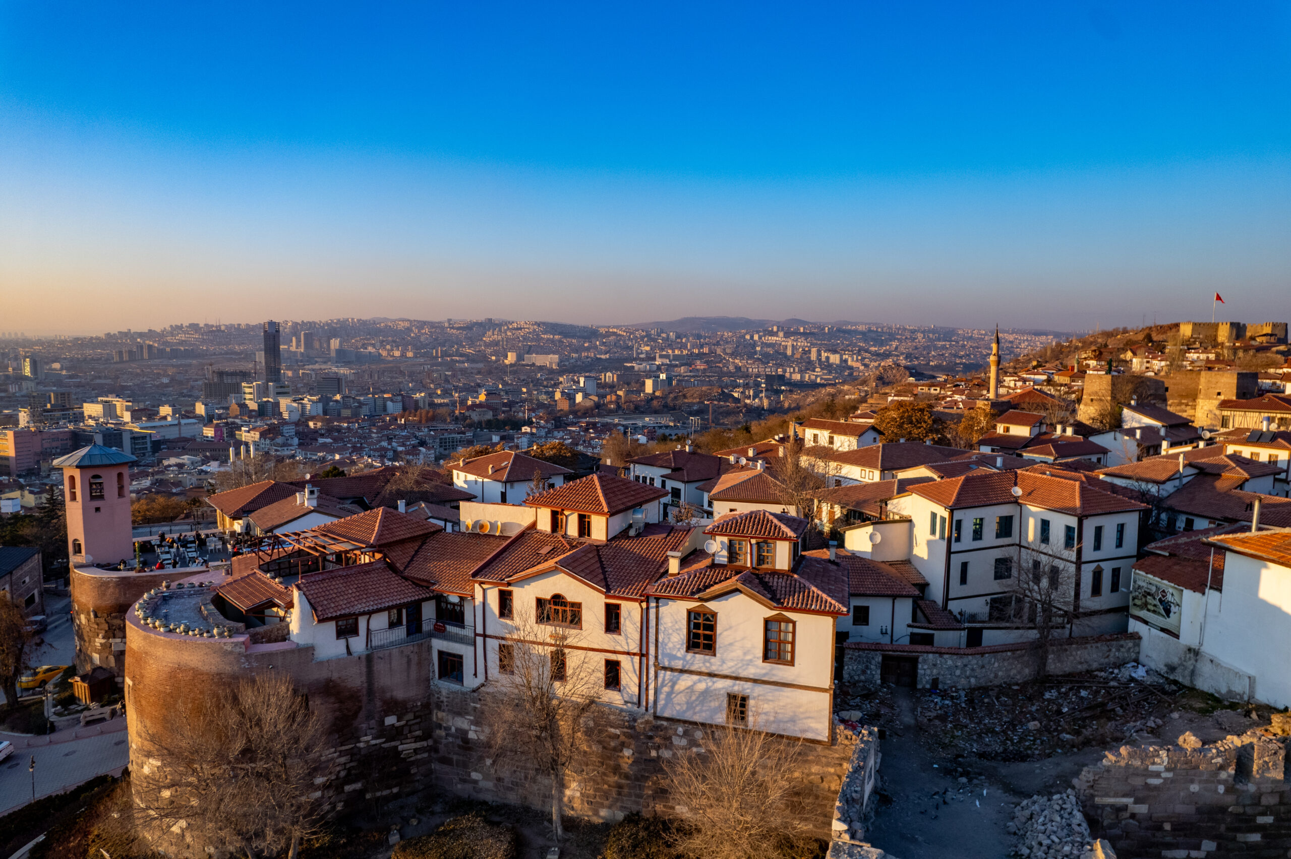 Stolica Türkiye (Turcji) – Ankara, trafia na Listę UNESCO prezentując dziedzictwo nowoczesnej architektury